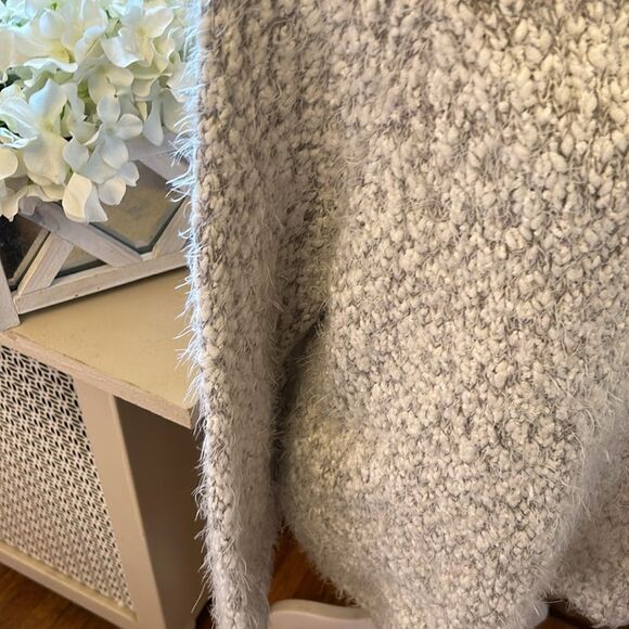 Buffalo David Bitton white gray fuzzy long sleeve sweater Size XL EUC - Picture 4 of 10